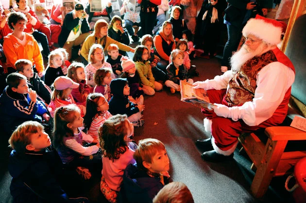 Santa With Crowd Santa With Crowd