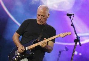 David Gilmour At Live 8 (2005) - Us & Them: The Great Pink Floyd Debate Returns by Eric Senich David Gilmour At Live 8 (2005) - Us & Them: The Great Pink Floyd Debate Returns by Eric Senich