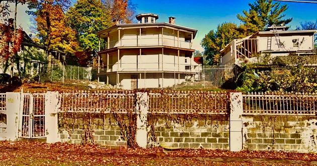 Danbury's 'Octagon House' - Google Instant Streetview